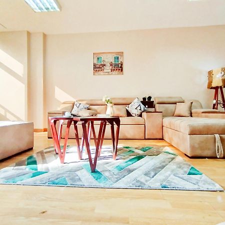 Garden City Apartment In Downtown El Cairo Exterior foto
